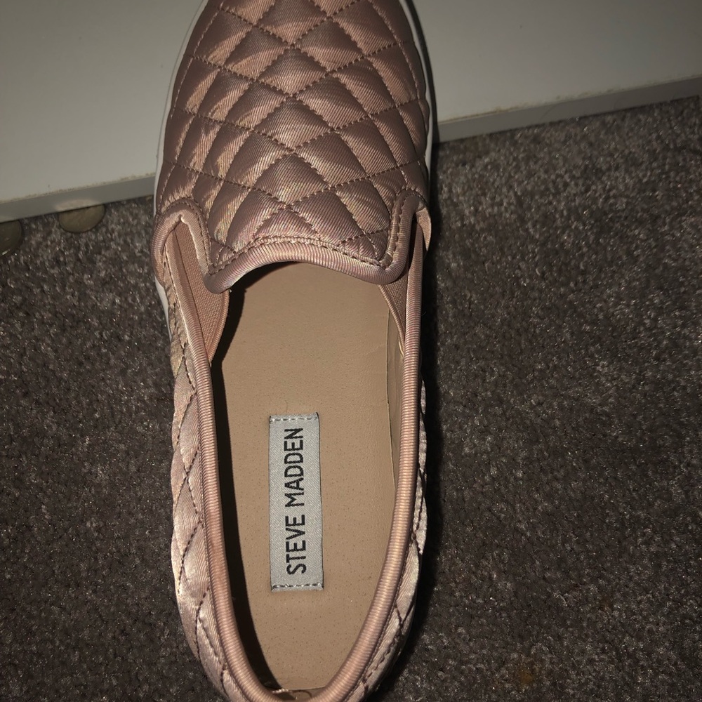 Steve Madden slip-ons - Picture 2 of 3